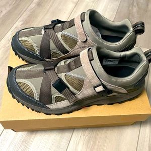 NEW IN BOX - Men’s Merrell Shoreline Luxe Shoes